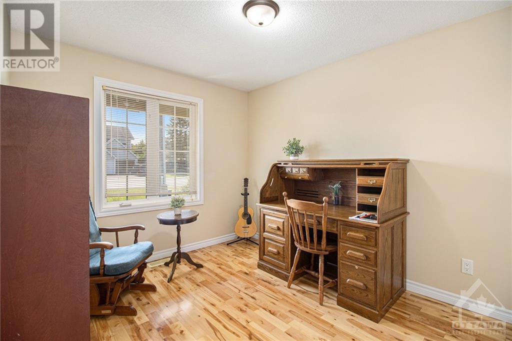 Listing 1359341 - Large Photo # 16