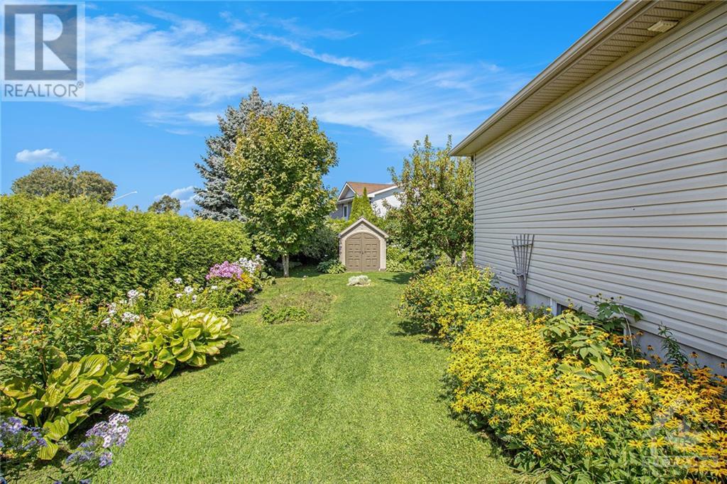 Listing 1359341 - Large Photo # 25