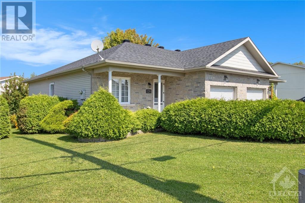 Listing 1359341 - Large Photo # 2