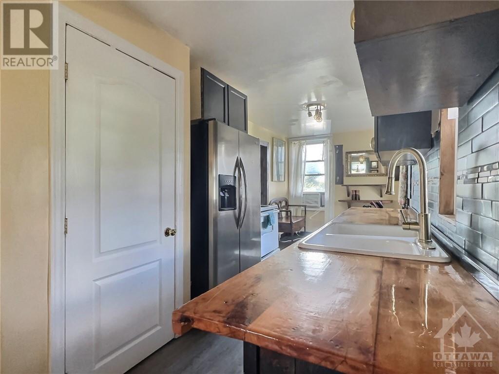 Listing 1359417 - Large Photo # 11
