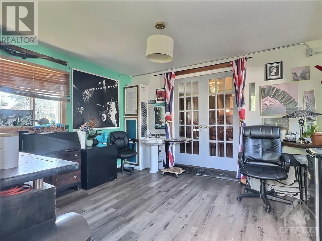 Listing 1359417 - Large Photo # 15