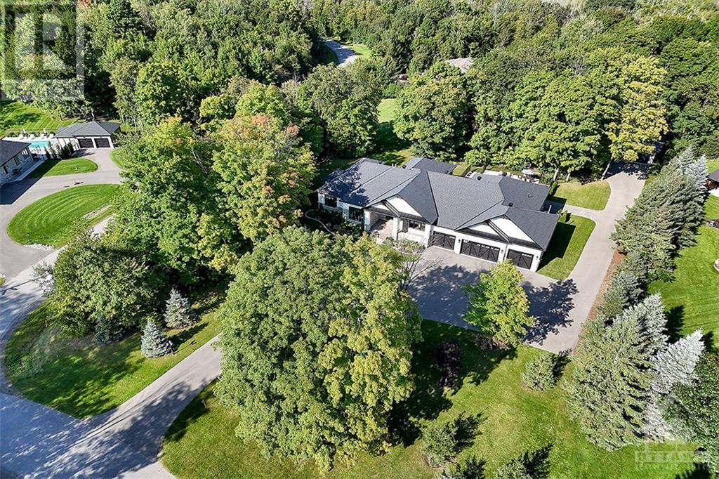 1443 DUCHESS CRESCENT