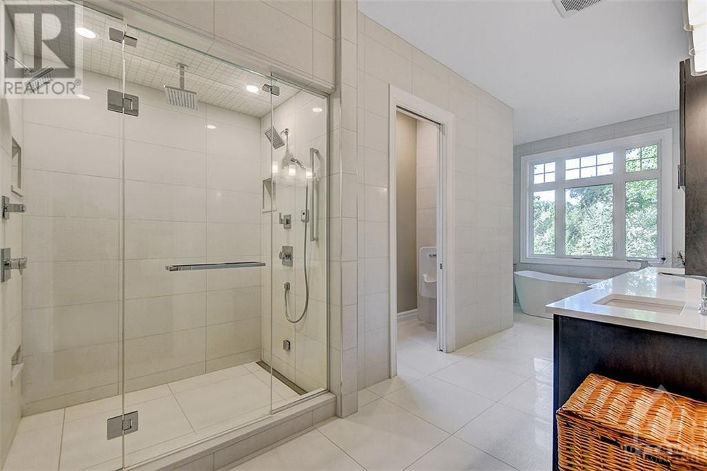 1443 DUCHESS CRESCENT