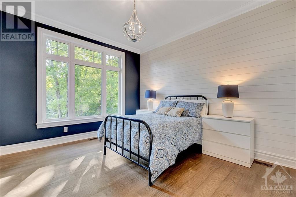 1443 DUCHESS CRESCENT