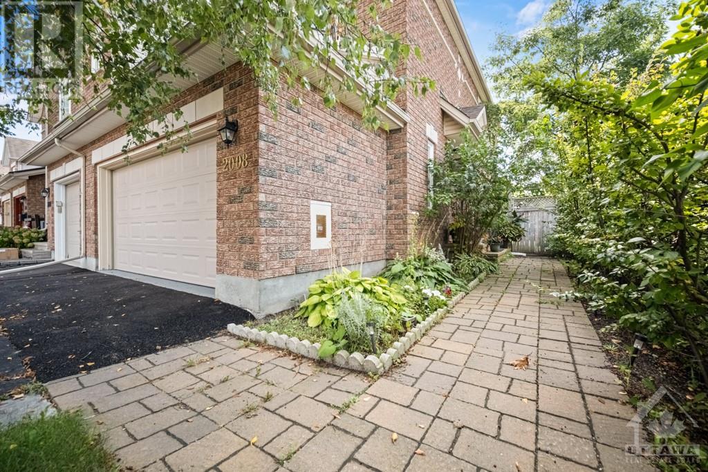 2008 MELETTE CRESCENT
