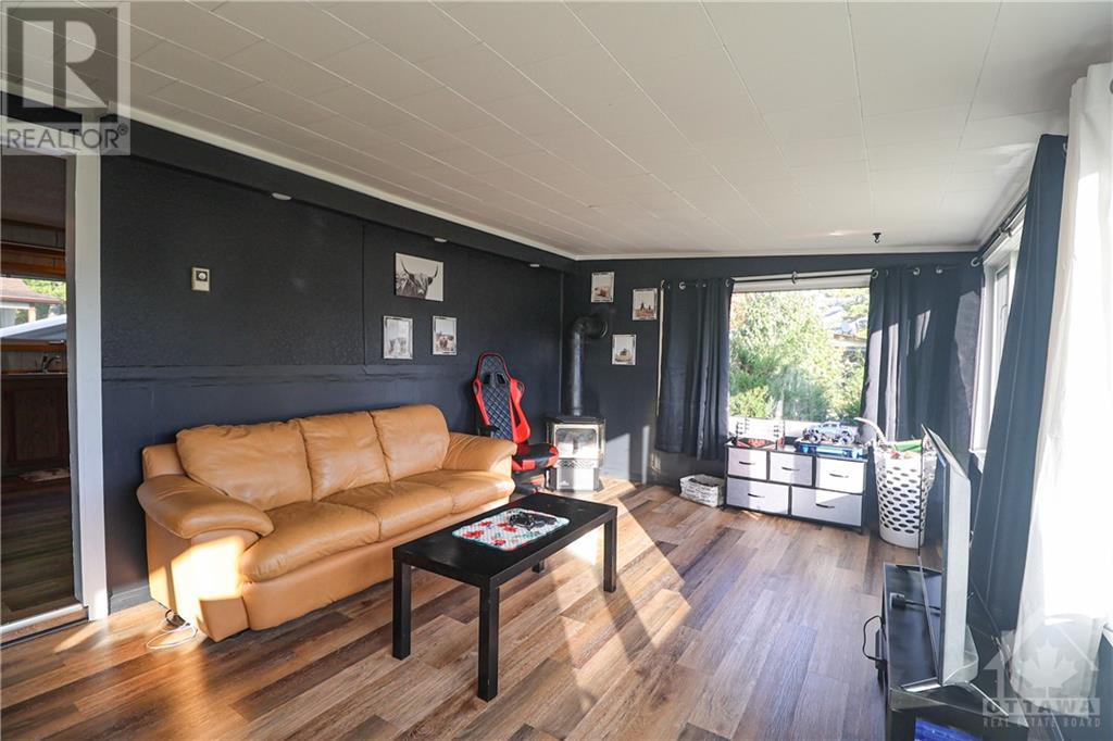 20 WOODSIDE LANE LANE