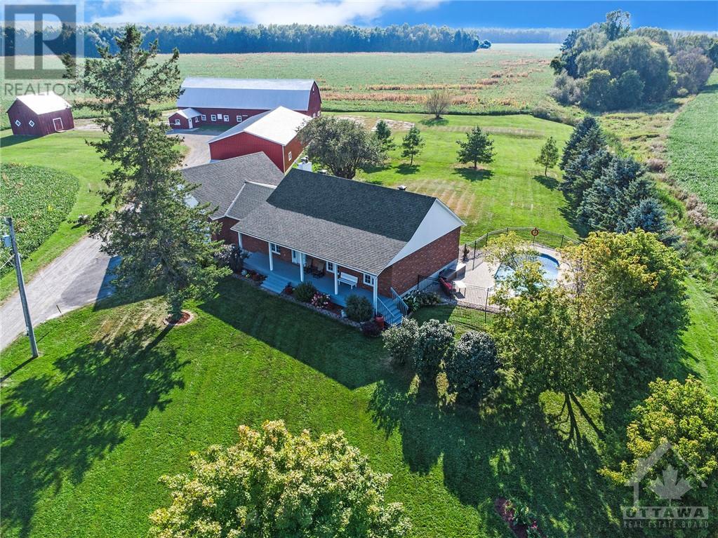 Listing 1359655 - Large Photo # 1