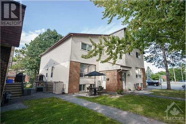 16 SONNET CRESCENT UNIT#C, Ottawa