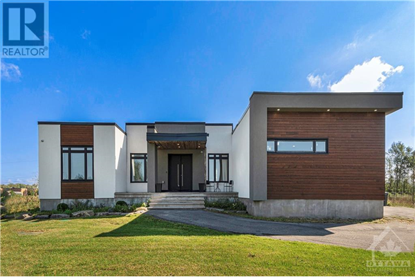 635 BALLYCASTLE CRESCENT, Ottawa