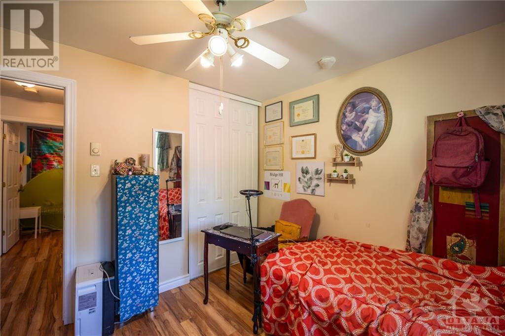 Listing 1359919 - Large Photo # 14