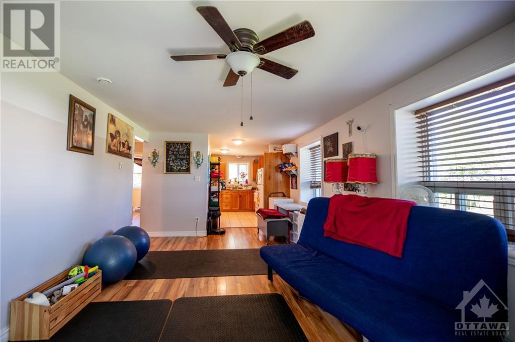 Listing 1359919 - Large Photo # 12