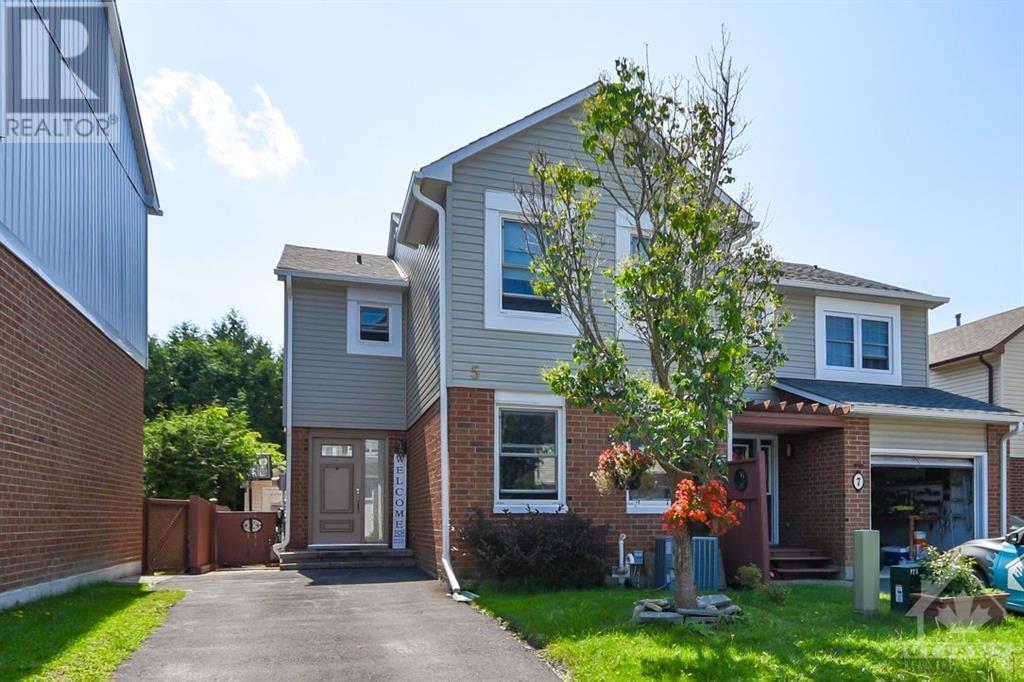 5 GREENBORO CRESCENT