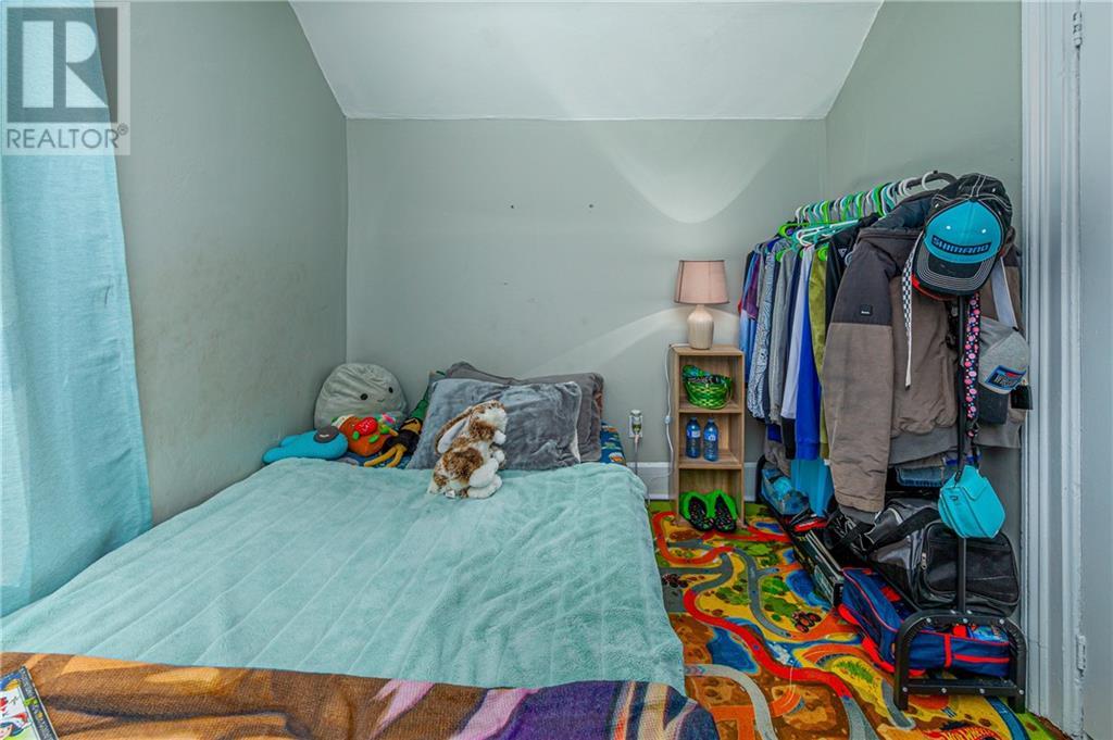 Listing 1360002 - Large Photo # 17