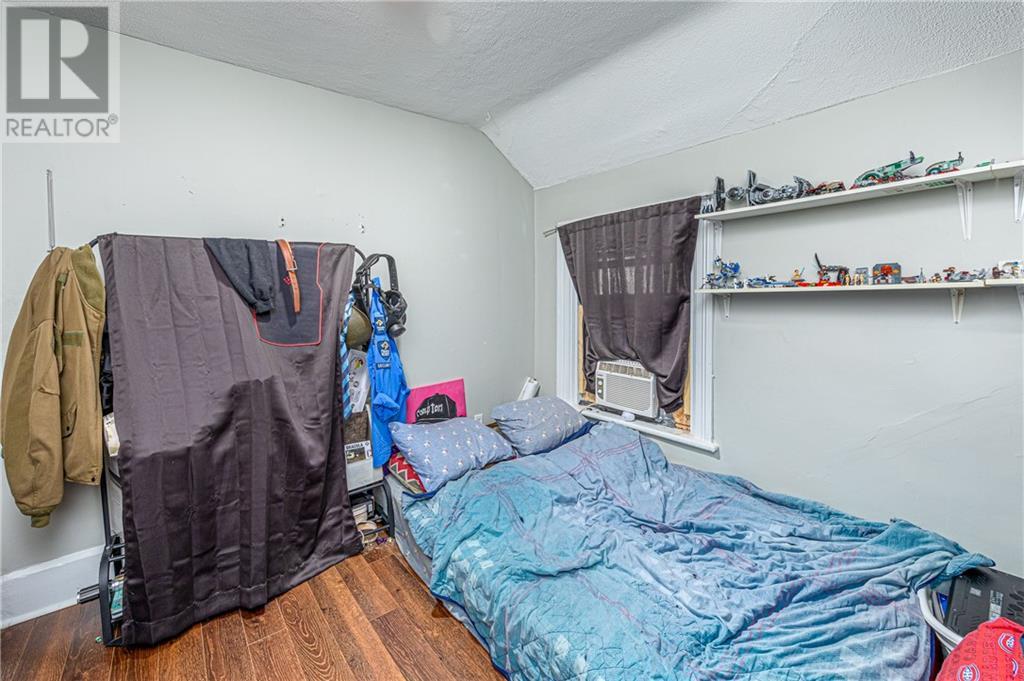 Listing 1360002 - Large Photo # 16