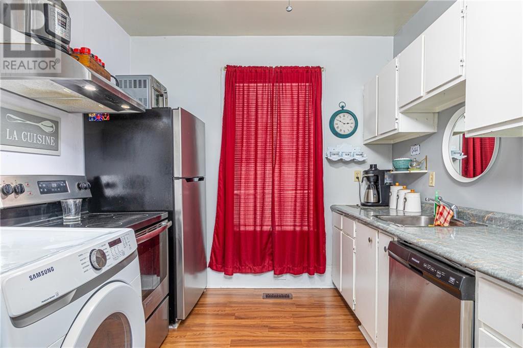 Listing 1360002 - Large Photo # 23