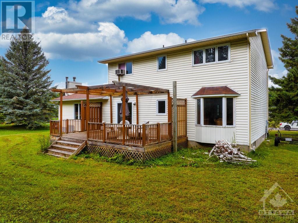 Listing 1360067 - Large Photo # 3