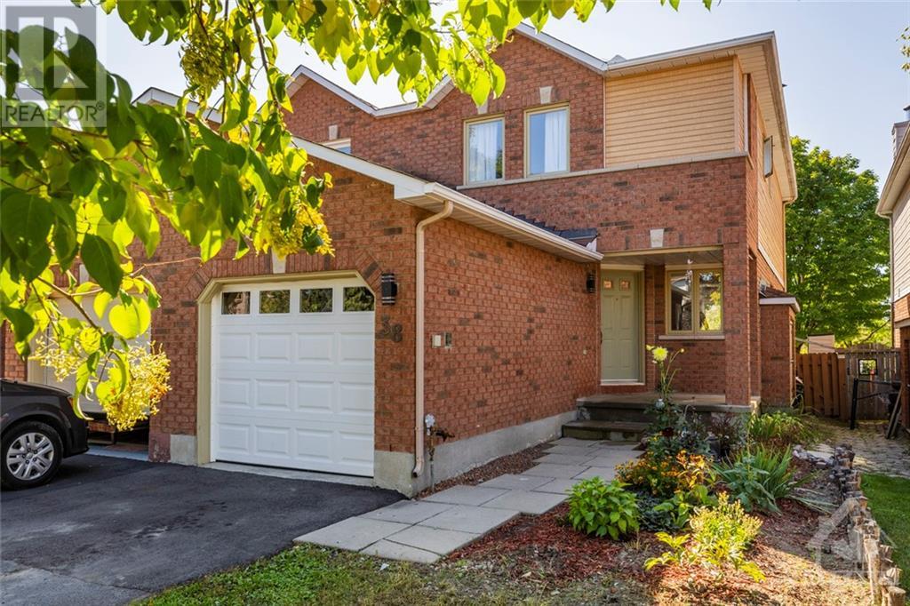 38 WINNEGREEN COURT