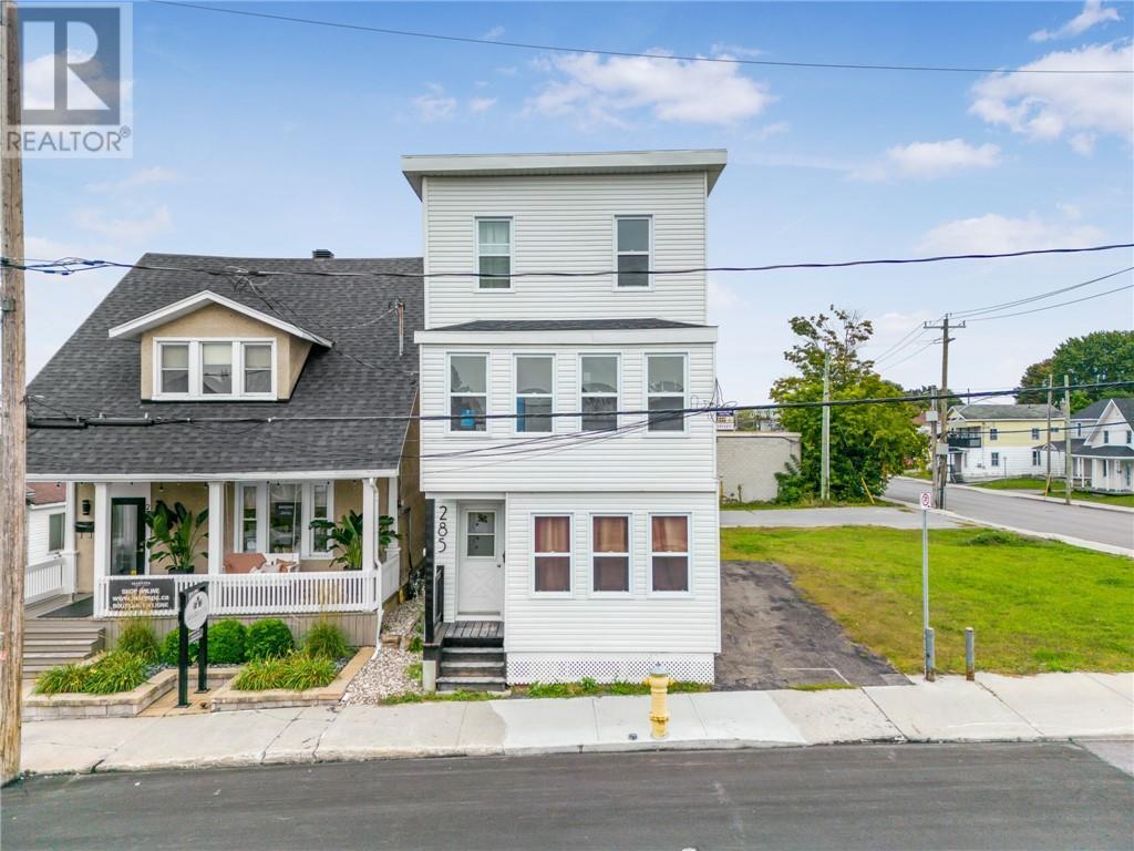 Listing 1360148 - Large Photo # 7