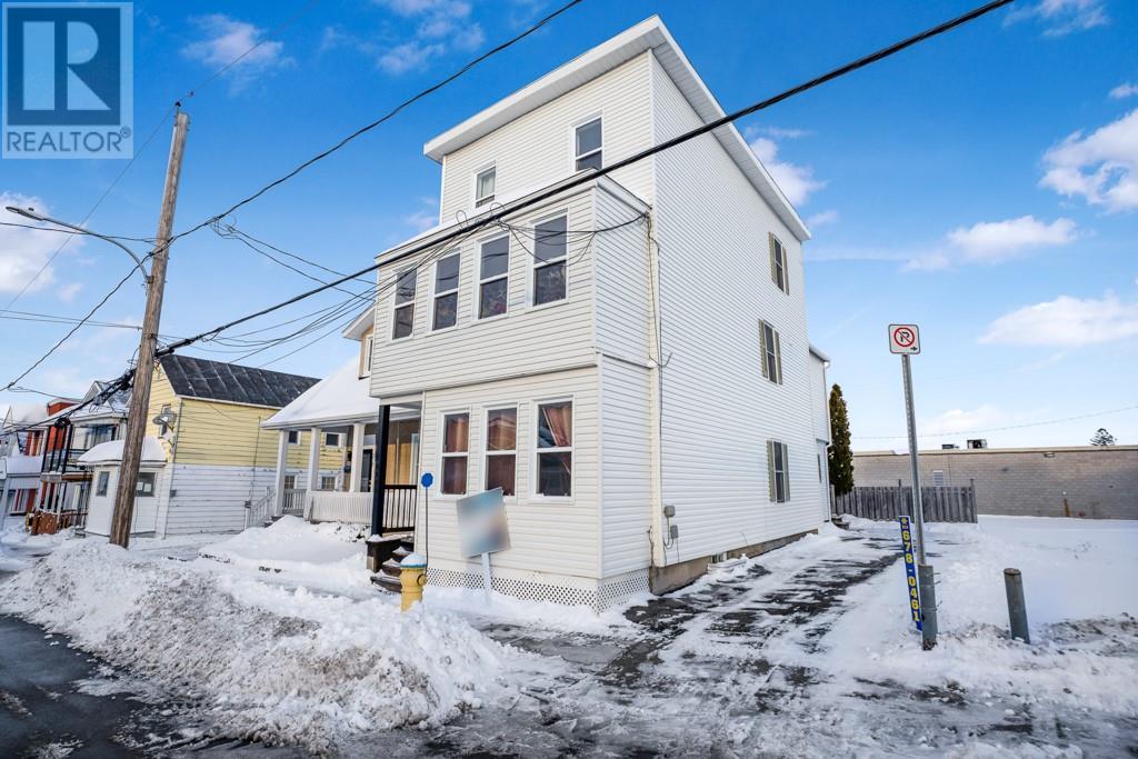 Listing 1360148 - Large Photo # 2