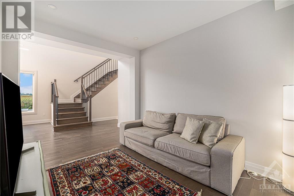 577 HONEYLOCUST AVENUE