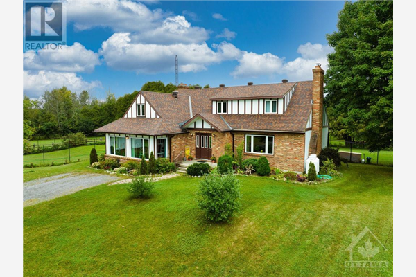 555 DENNISON ROAD, Oxford Mills
