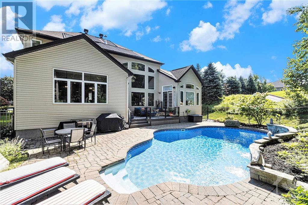 Listing 1360295 - Large Photo # 27