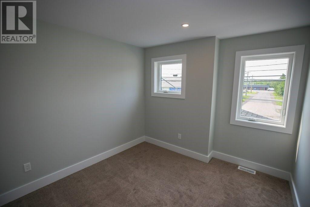 19A DUNDAS STREET