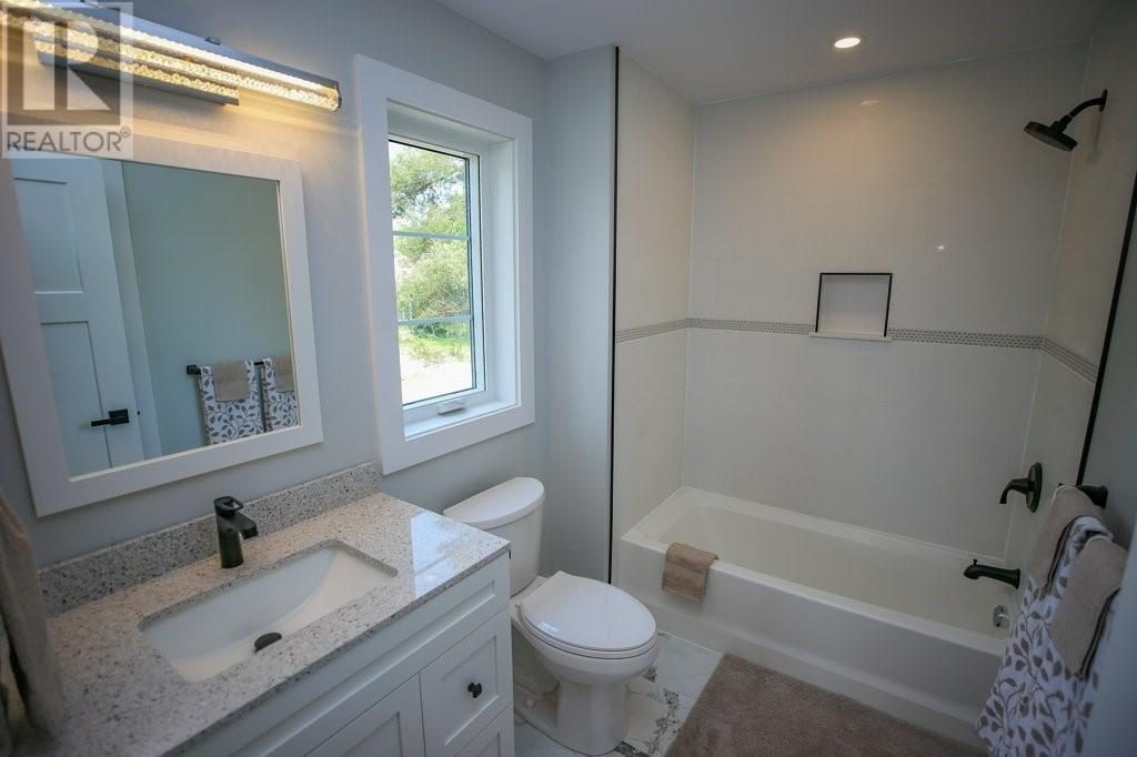 19A DUNDAS STREET