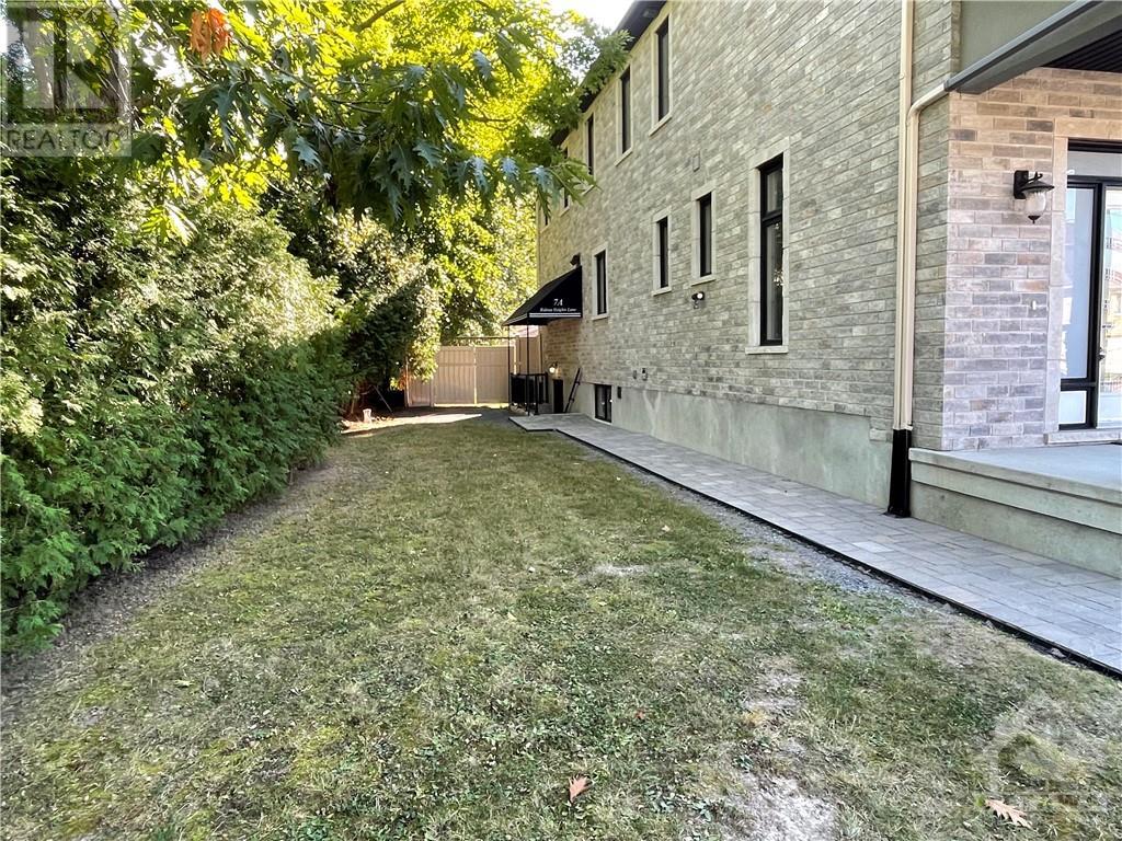 7 RIDEAU HEIGHTS LANE UNIT#A, #A