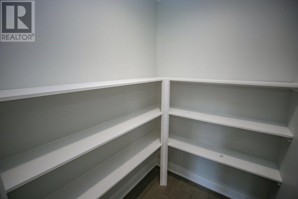 19B DUNDAS STREET