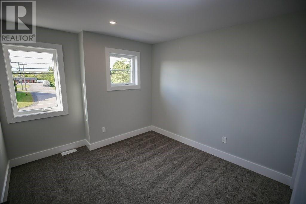 19B DUNDAS STREET