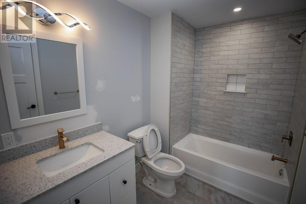 19B DUNDAS STREET