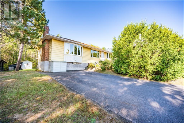 7 HOFFMAN STREET, Petawawa