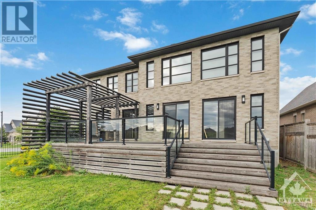 800 PERCIVAL CRESCENT