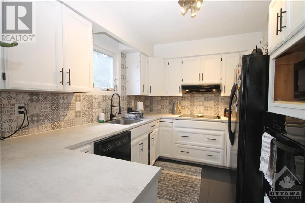 28 LEEMING DRIVE