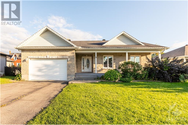 5 WINTONIA DRIVE, Winchester