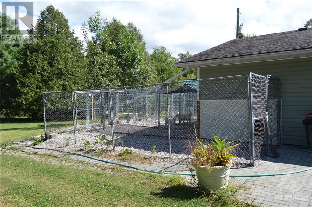 Listing 1360944 - Large Photo # 4