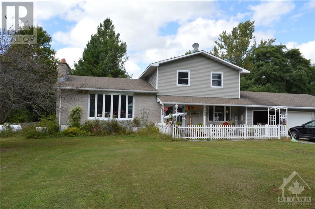 Listing 1360960 - Large Photo # 1