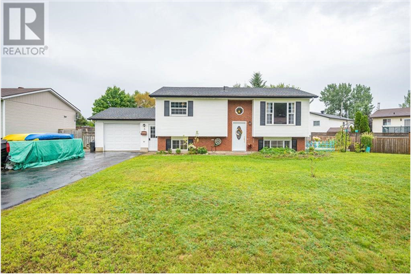 3 DUTCH DRIVE, Petawawa