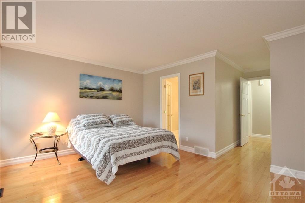 Listing 1360976 - Large Photo # 18
