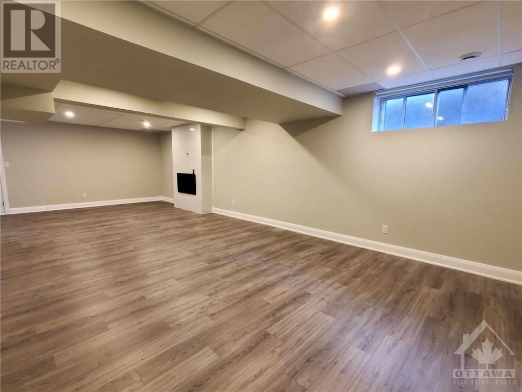 1085 FALAISE ROAD UNIT#B, #B