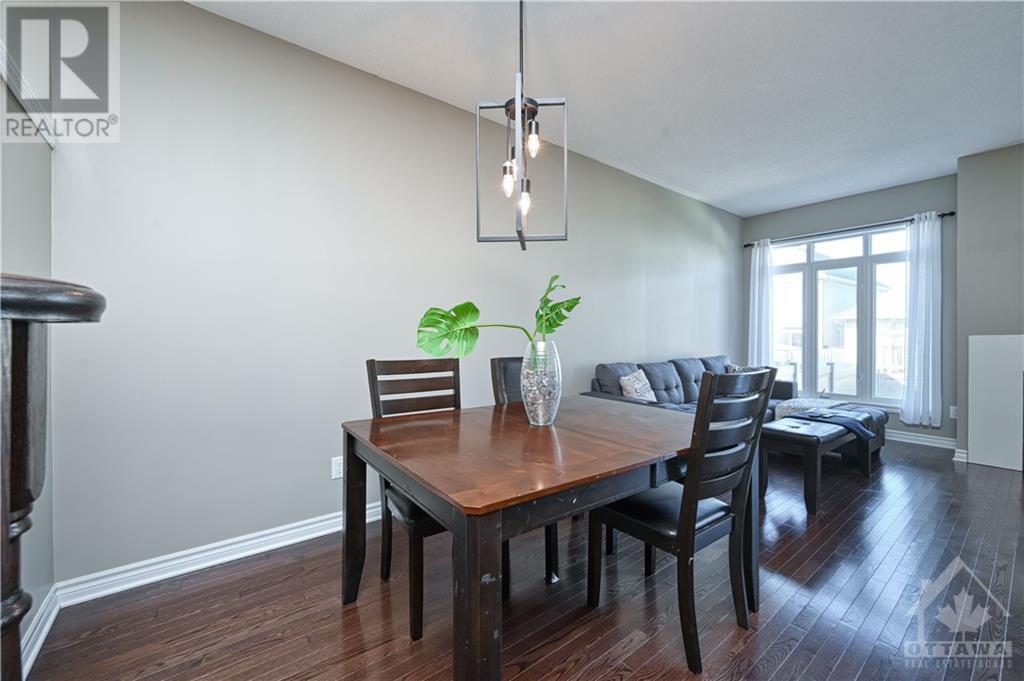 523 EARNSCLIFFE GROVE