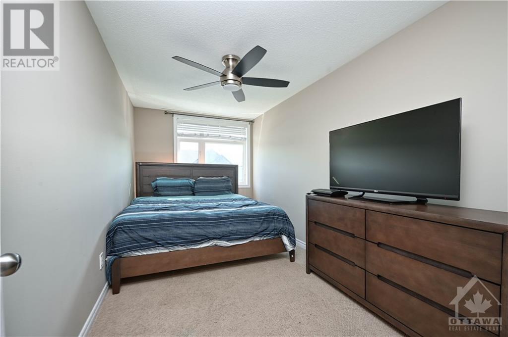 523 EARNSCLIFFE GROVE