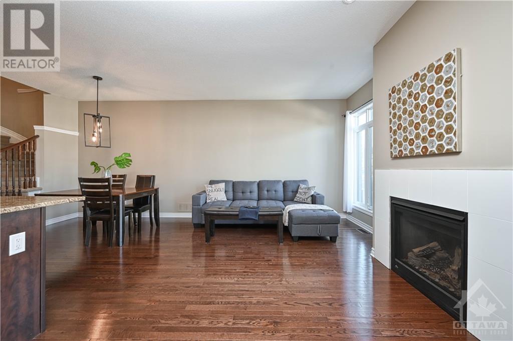 523 EARNSCLIFFE GROVE