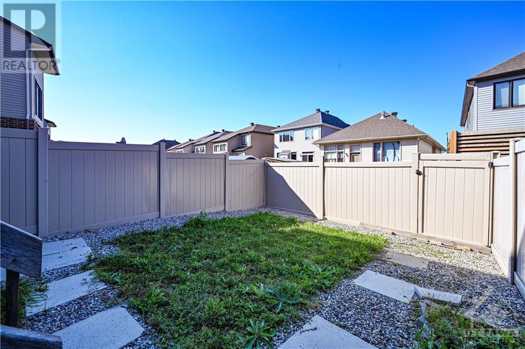 523 EARNSCLIFFE GROVE