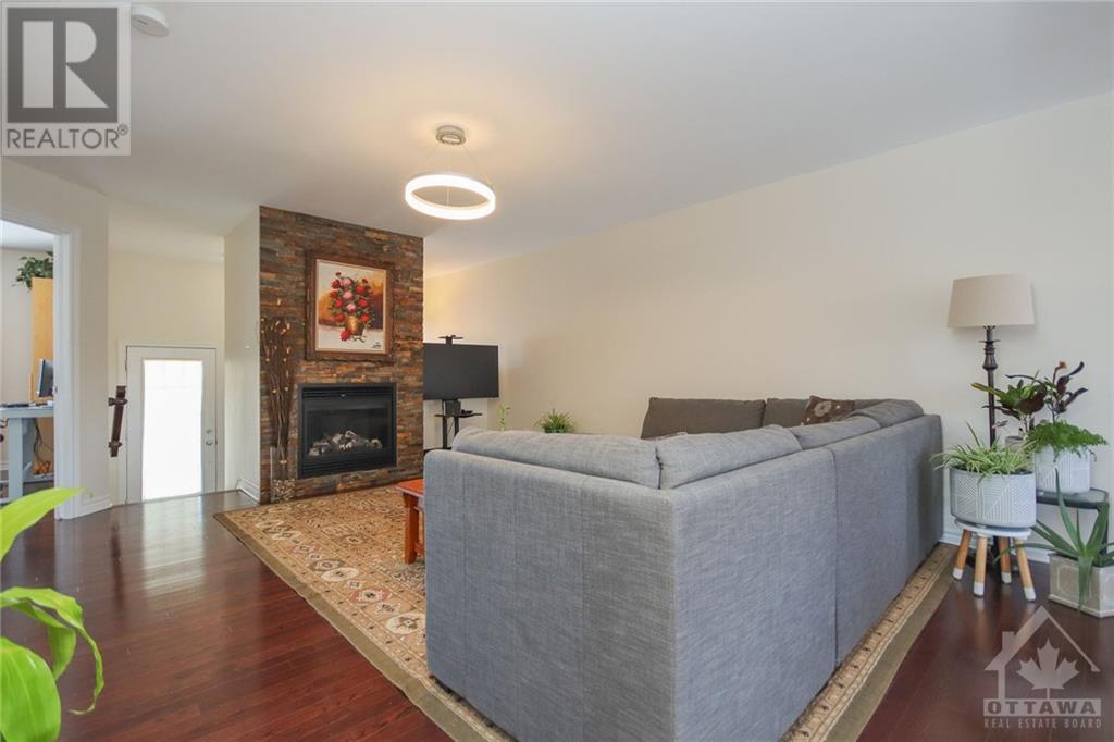 Listing 1361184 - Large Photo # 4