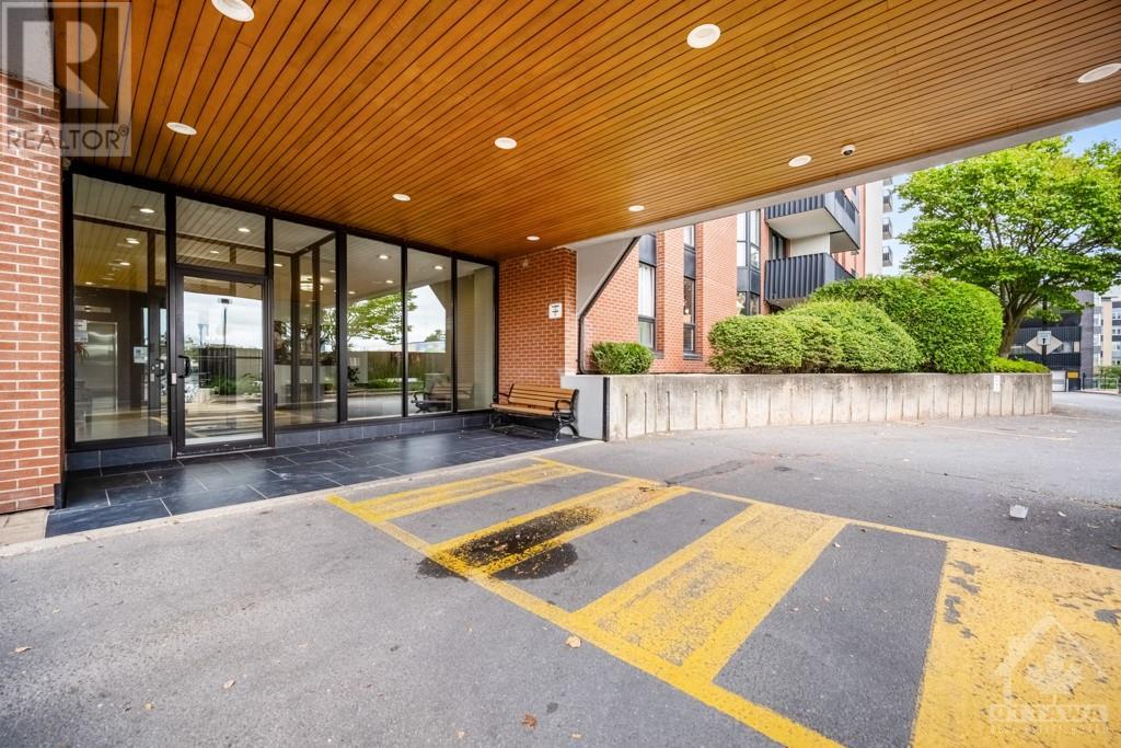2951 RIVERSIDE DRIVE UNIT#1001, #1001