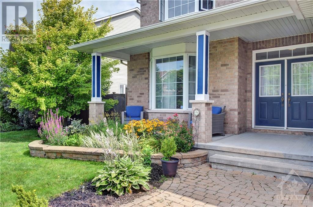 1764 HEATHERSTONE CRESCENT