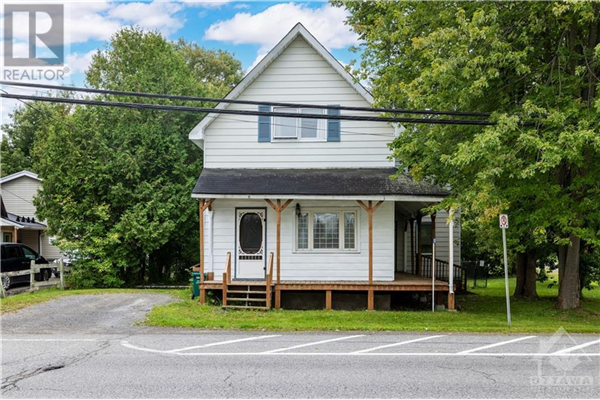 8134 VICTORIA STREET, Metcalfe