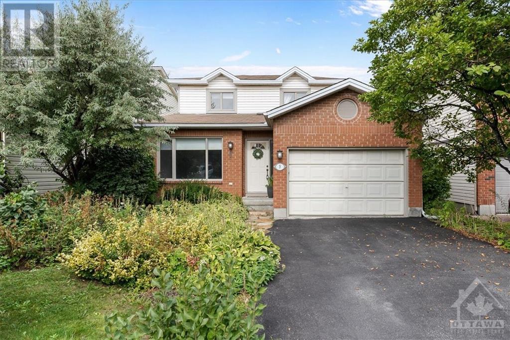 3 THORNHEDGE COURT